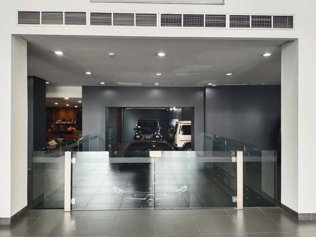 Showroom (Display Area)