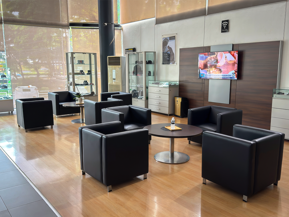 Showroom (Display Area)
