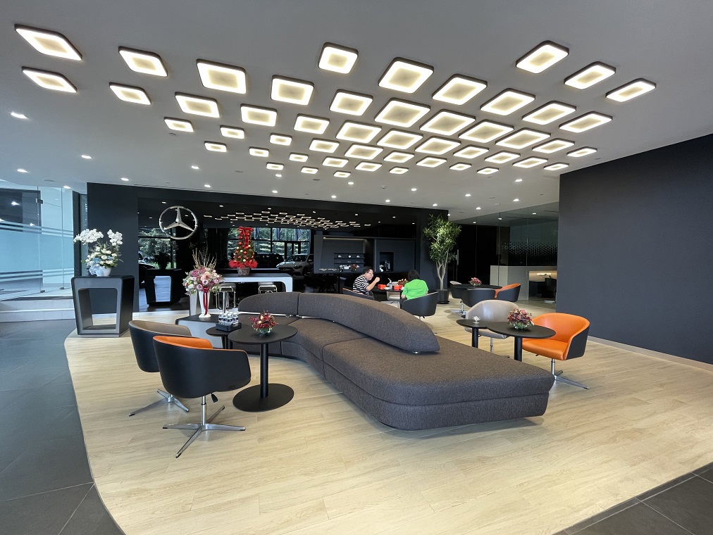 Showroom (Display Area)